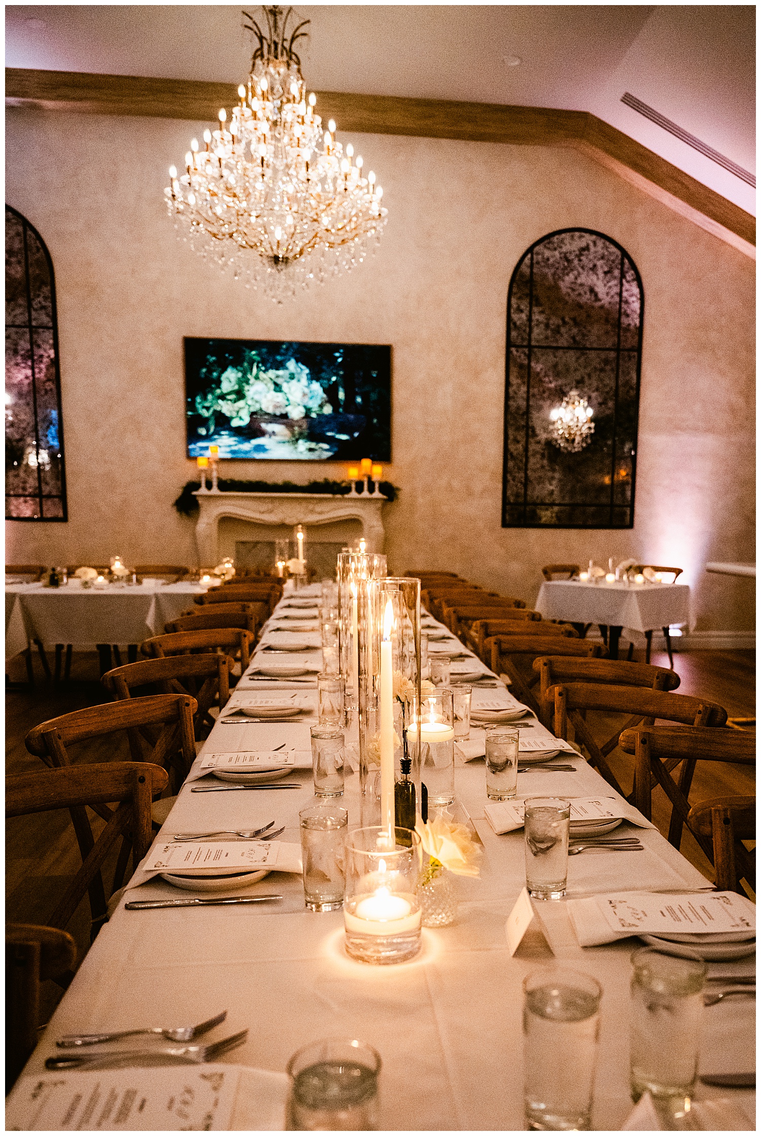 candlelit setting in la mondina restaurant in brielle, nj