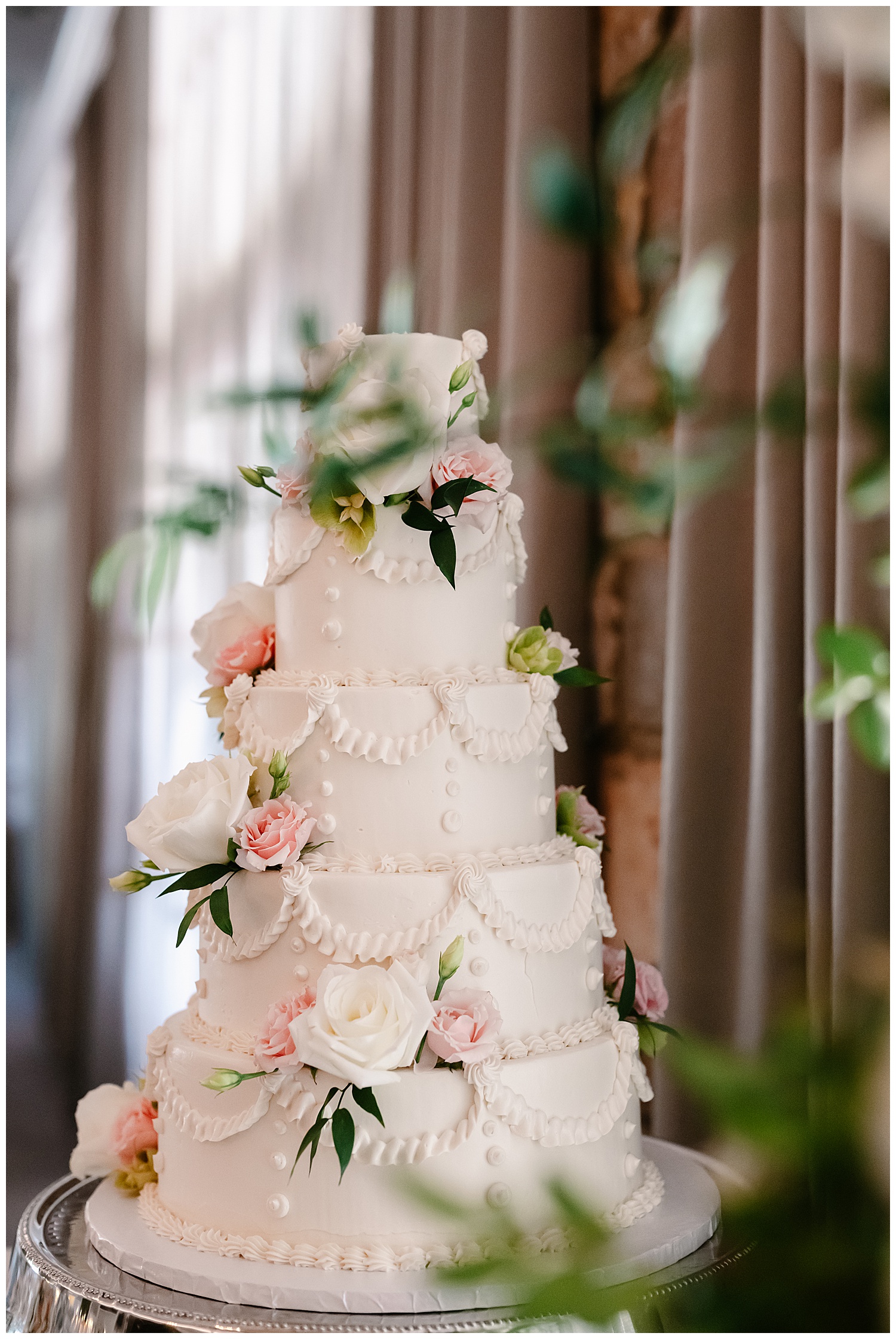 Cappuccino chocolate chip wedding cake at Bedminster NJ wedding