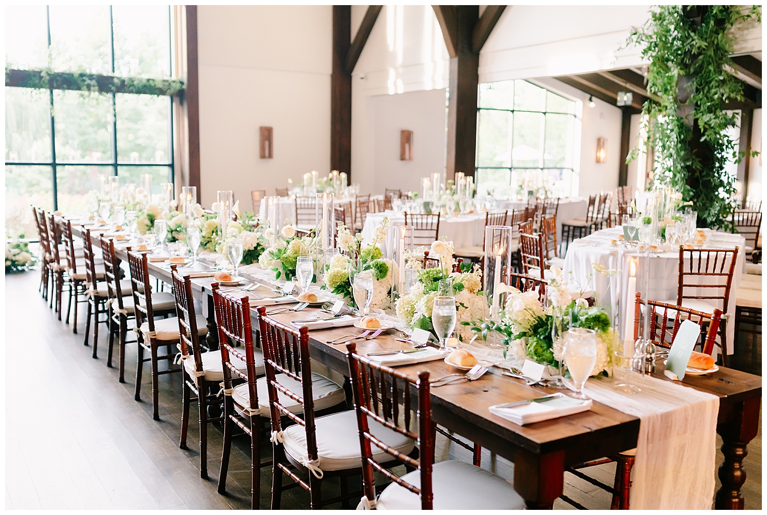 pretty tablescape at crossed keys estate